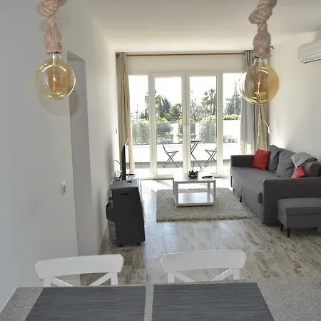 Estelia Court Daire