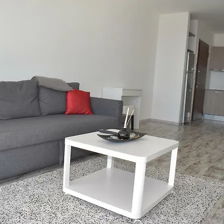 Estelia Court