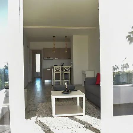 Estelia Court شقة