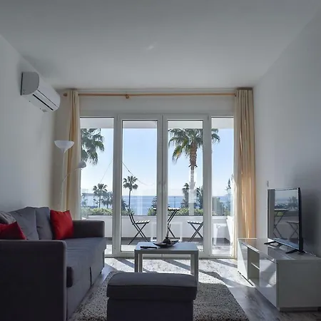 Estelia Court Lejlighed