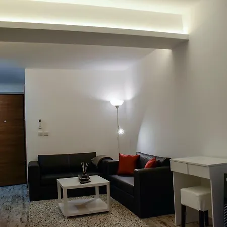 Estelia Court